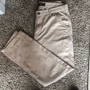 Men’s khaki pants
